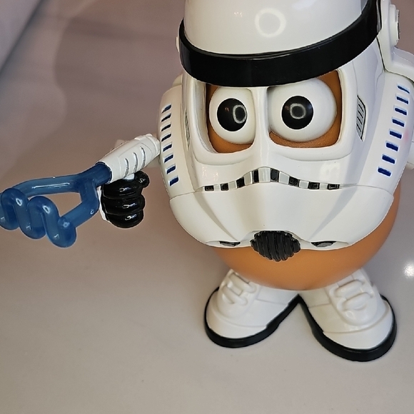 Hasbro Star Wars Stormtrooper Mr. Potato Head White Black Action Figure - Picture 6 of 10